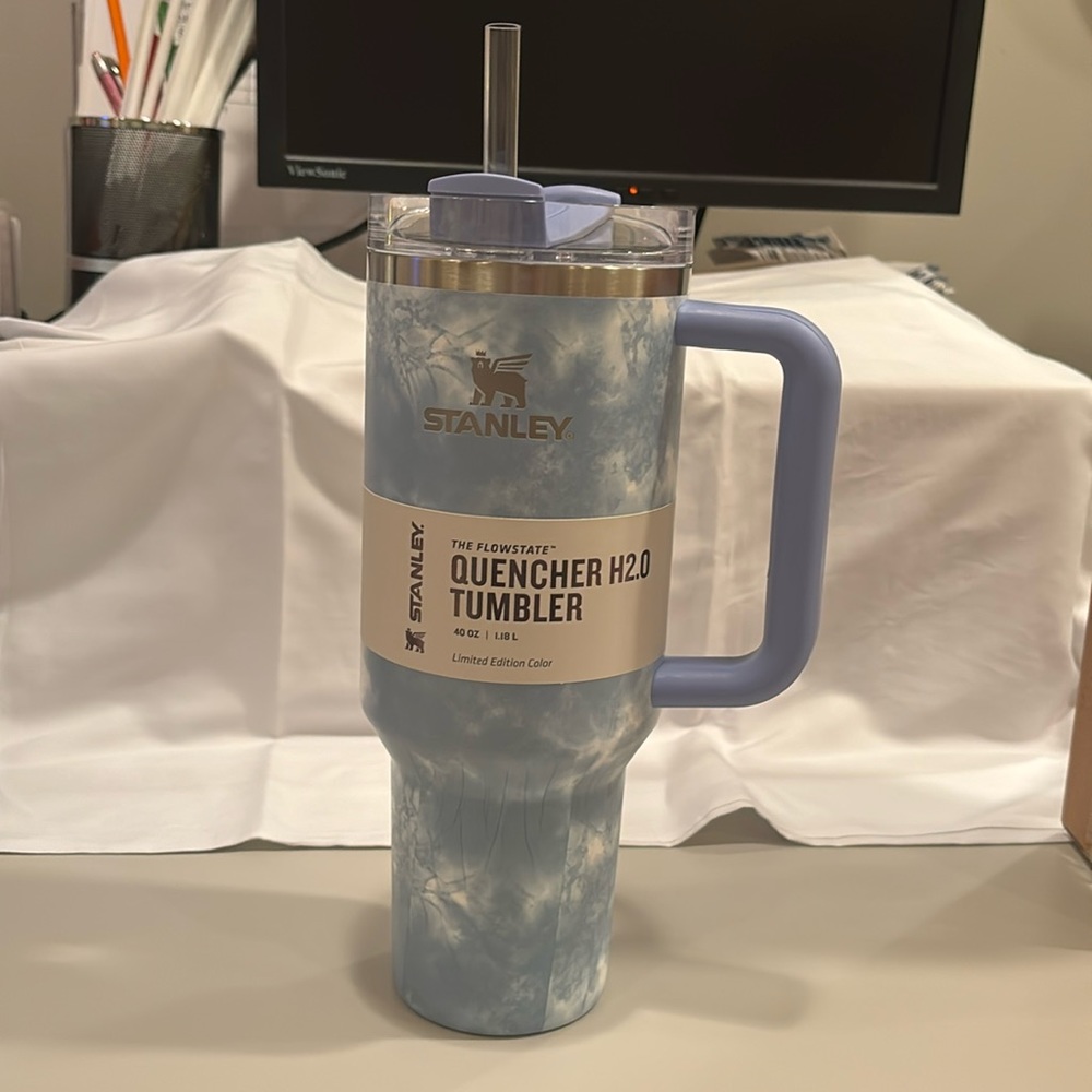Stanley 40oz Stainless Steel H2.0 FlowState Quencher Tumbler- ocean blue tie